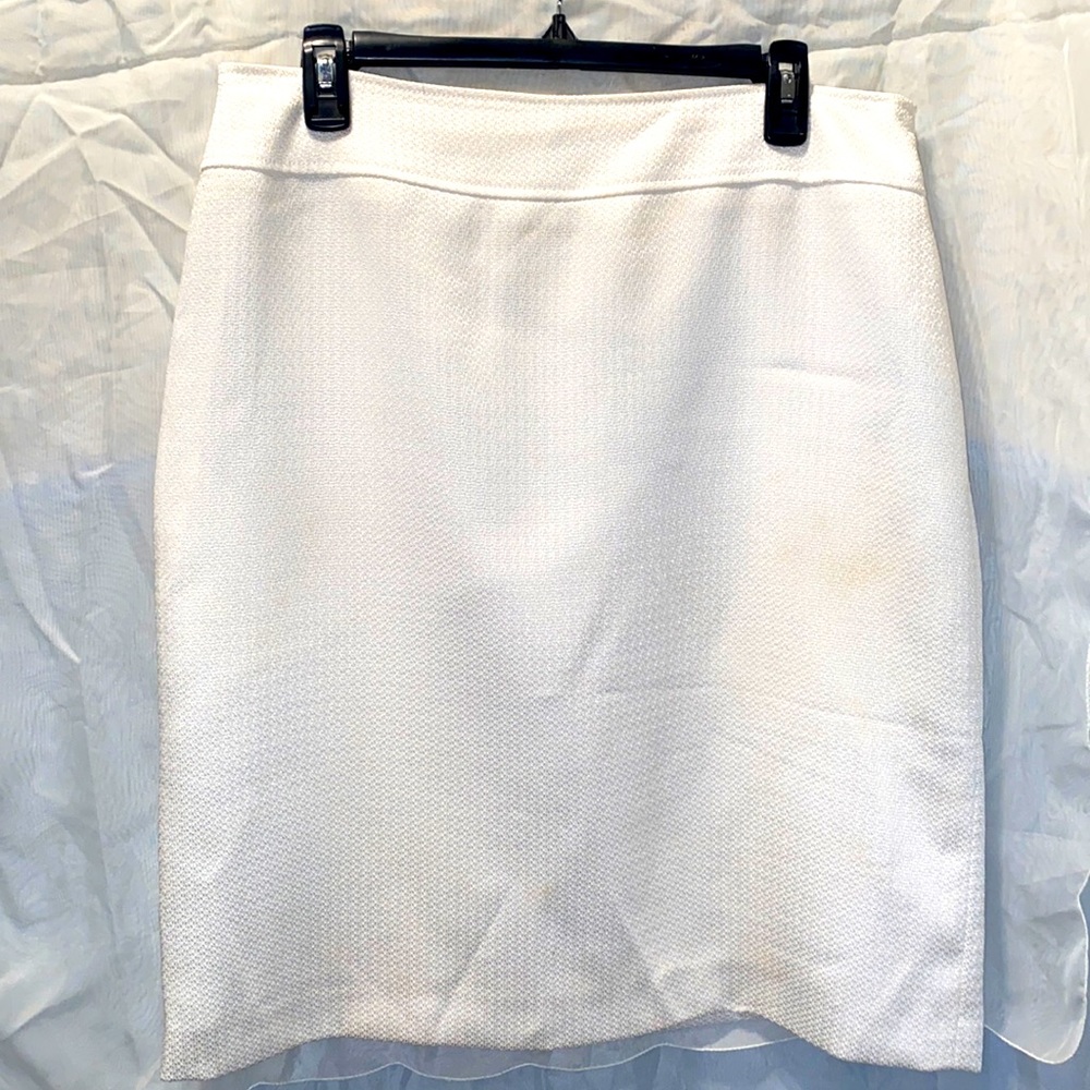 TAHARI ARTHUR S. LEVINE WHITE POLY BL SKIRT SZ 12